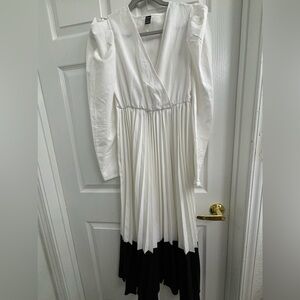 SHEIN black and white pleated dress